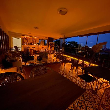 The Local Exclusive Bed & Breakfast Istanbul Exterior photo